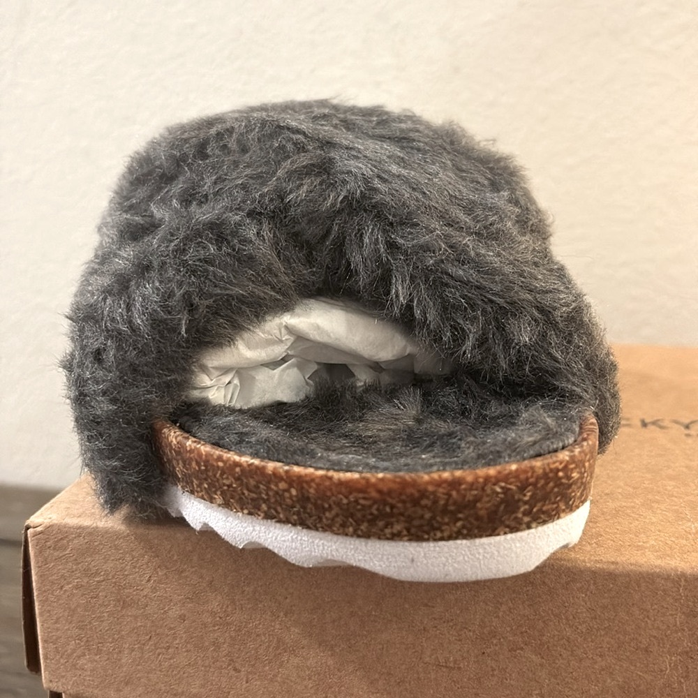 NIB [Lucky Brand] Marana Faux Fur Cork Slide Sandals in Graphite Women’s Sz 5.5 - Picture 7 of 12